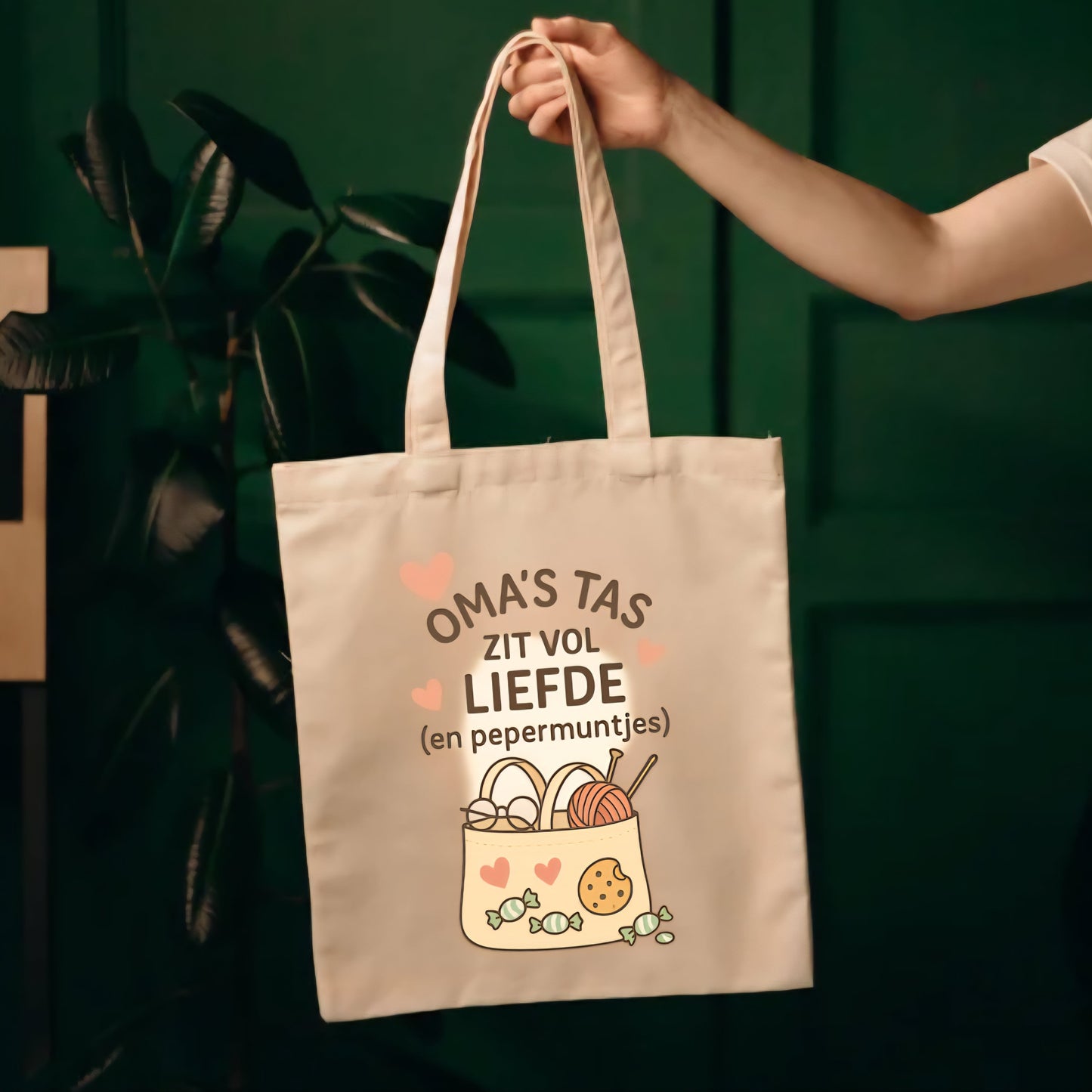 Canvas tas – “Oma’s tas zit vol liefde (en pepermuntjes)”