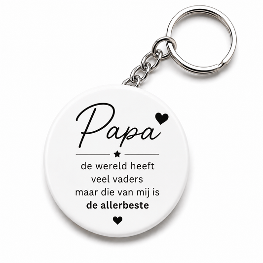 Papa sleutelhanger met tekst 'de wereld heeft veel vaders maar die van mij is de allerbeste', ideaal cadeau voor papa.