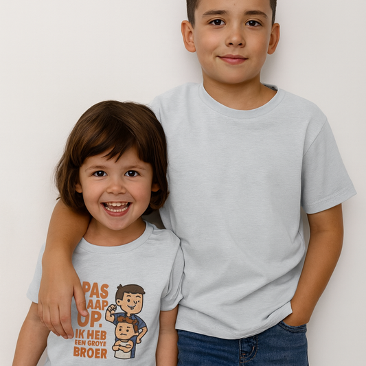 T-shirt "Pas maar op, ik heb een grote broer" – Stoer T-shirt met een knipoog!